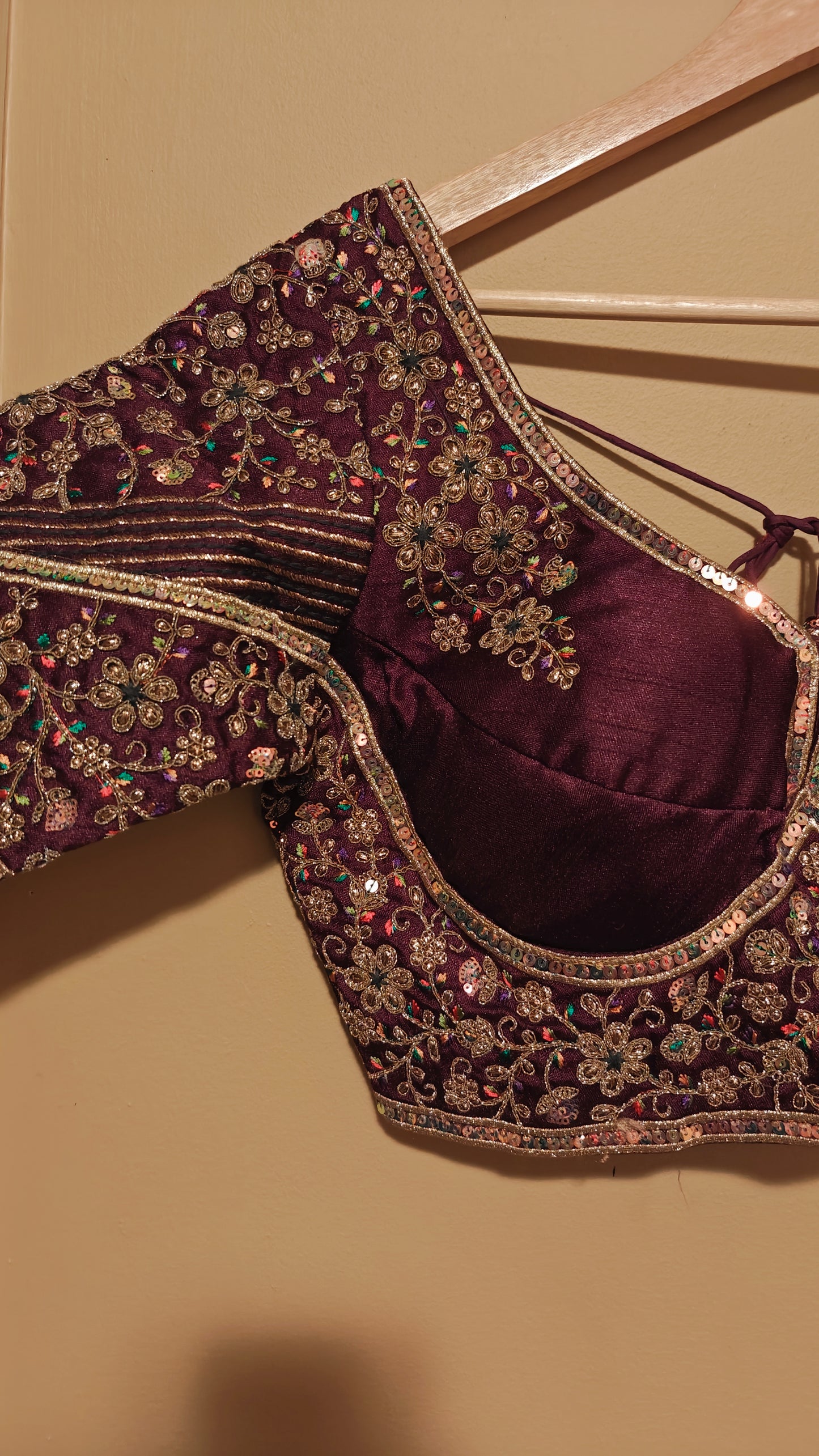 Sabhyasachi-Style Blouse – Ready-to-Wear Elegance