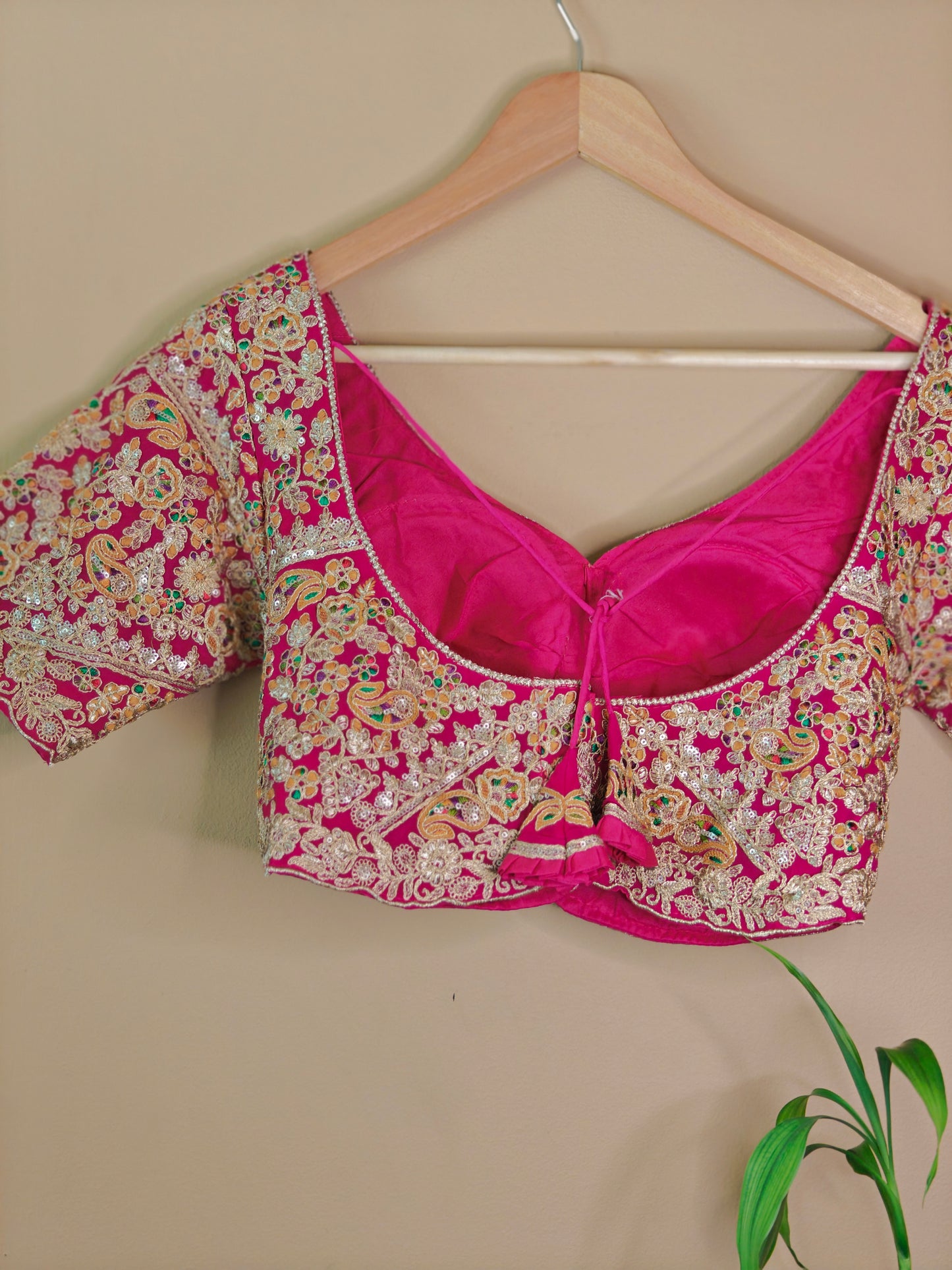 Sabhyasachi-Style Blouse – Ready-to-Wear Elegance