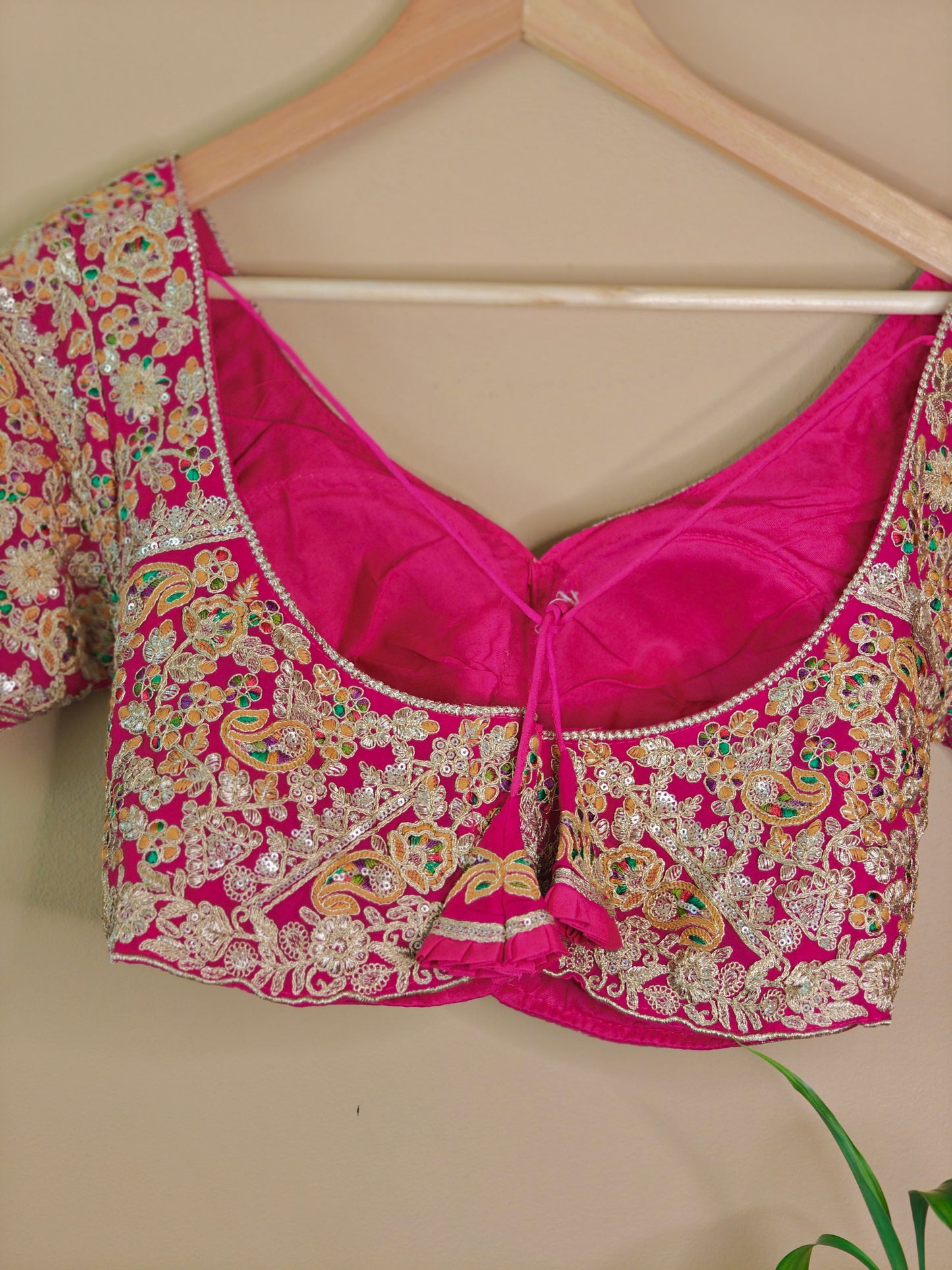 Sabhyasachi-Style Blouse – Ready-to-Wear Elegance