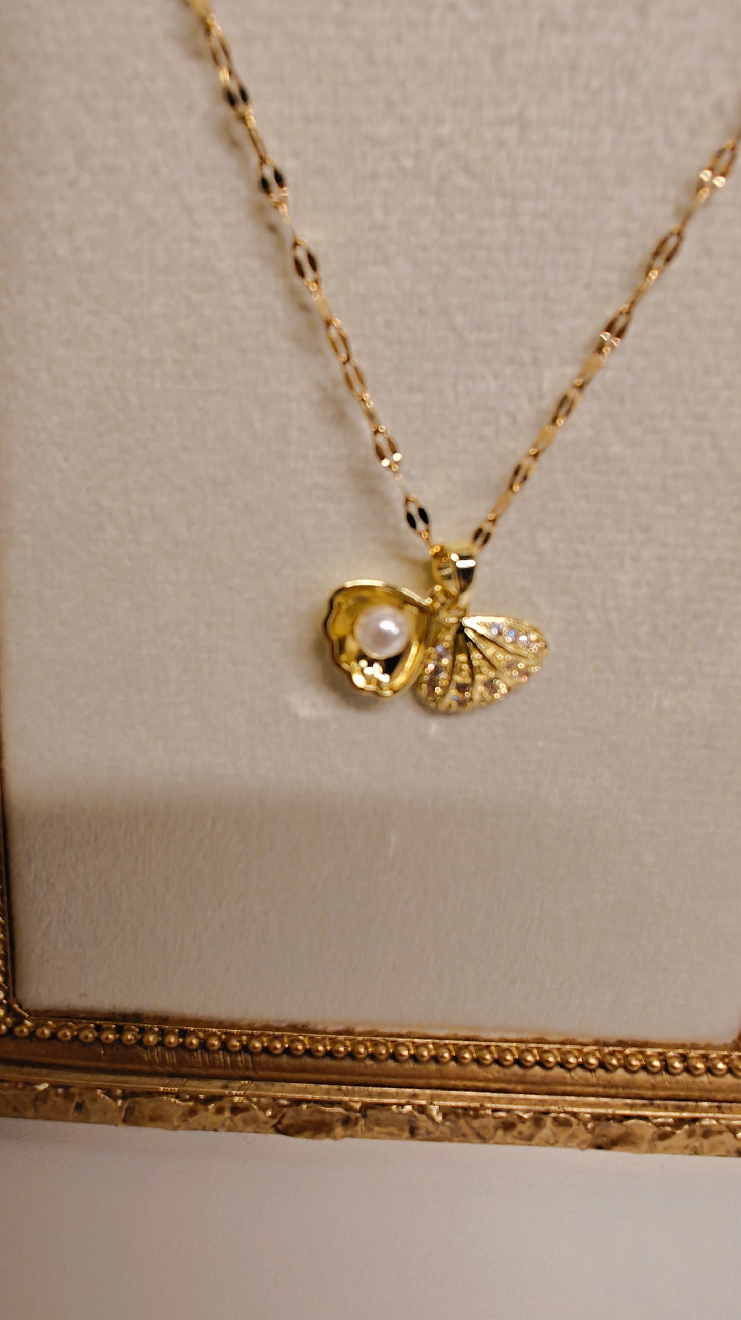 Shell with Pearl 18k Gold Plated Stainless Steel Necklace