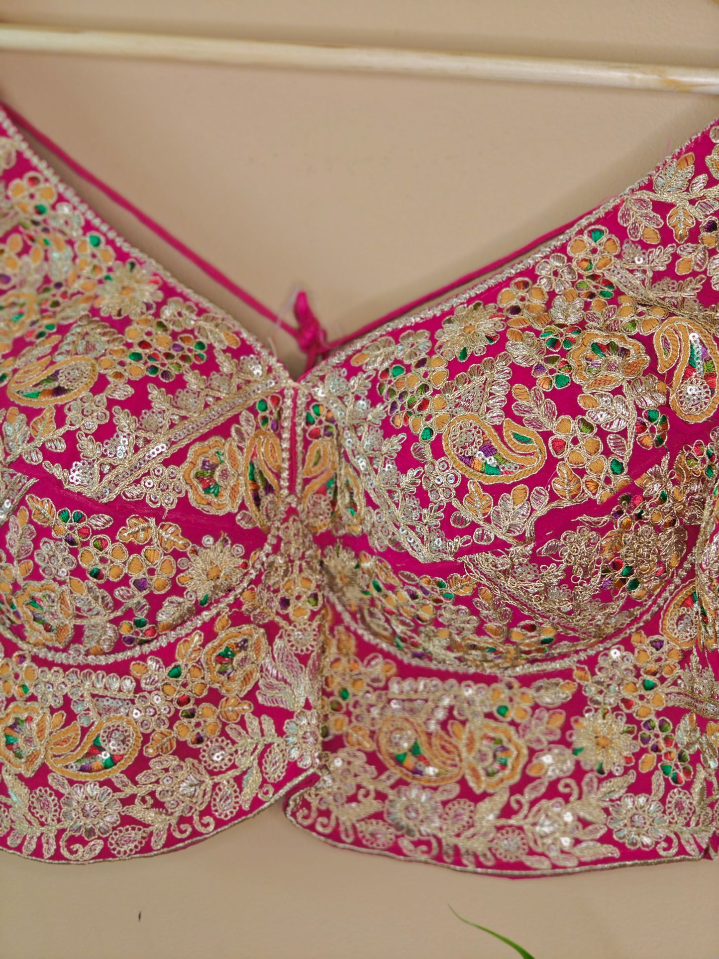 Sabhyasachi-Style Blouse – Ready-to-Wear Elegance