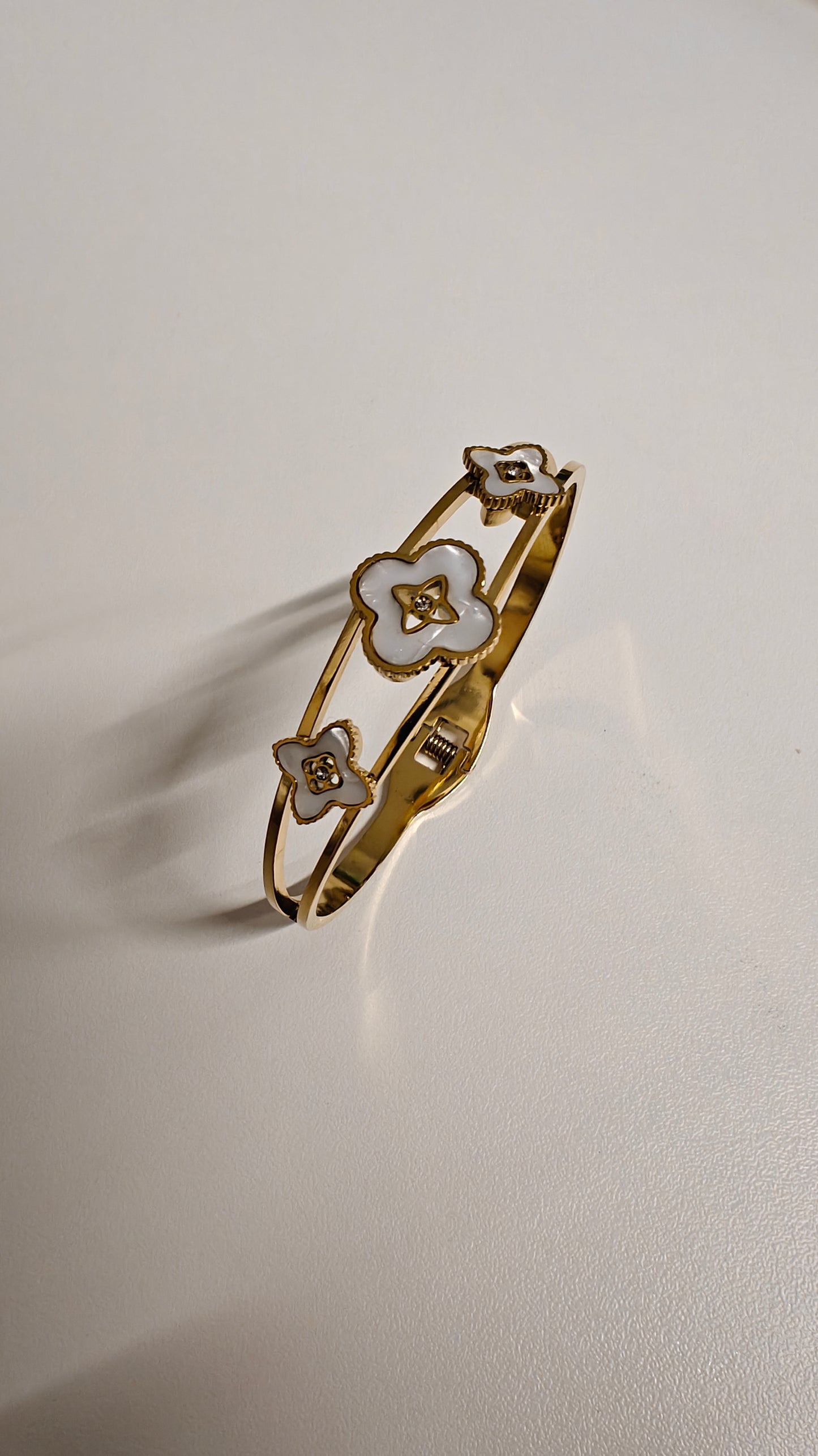 Clove Flower Bangle With 18k Gold Plated Stainless Steel