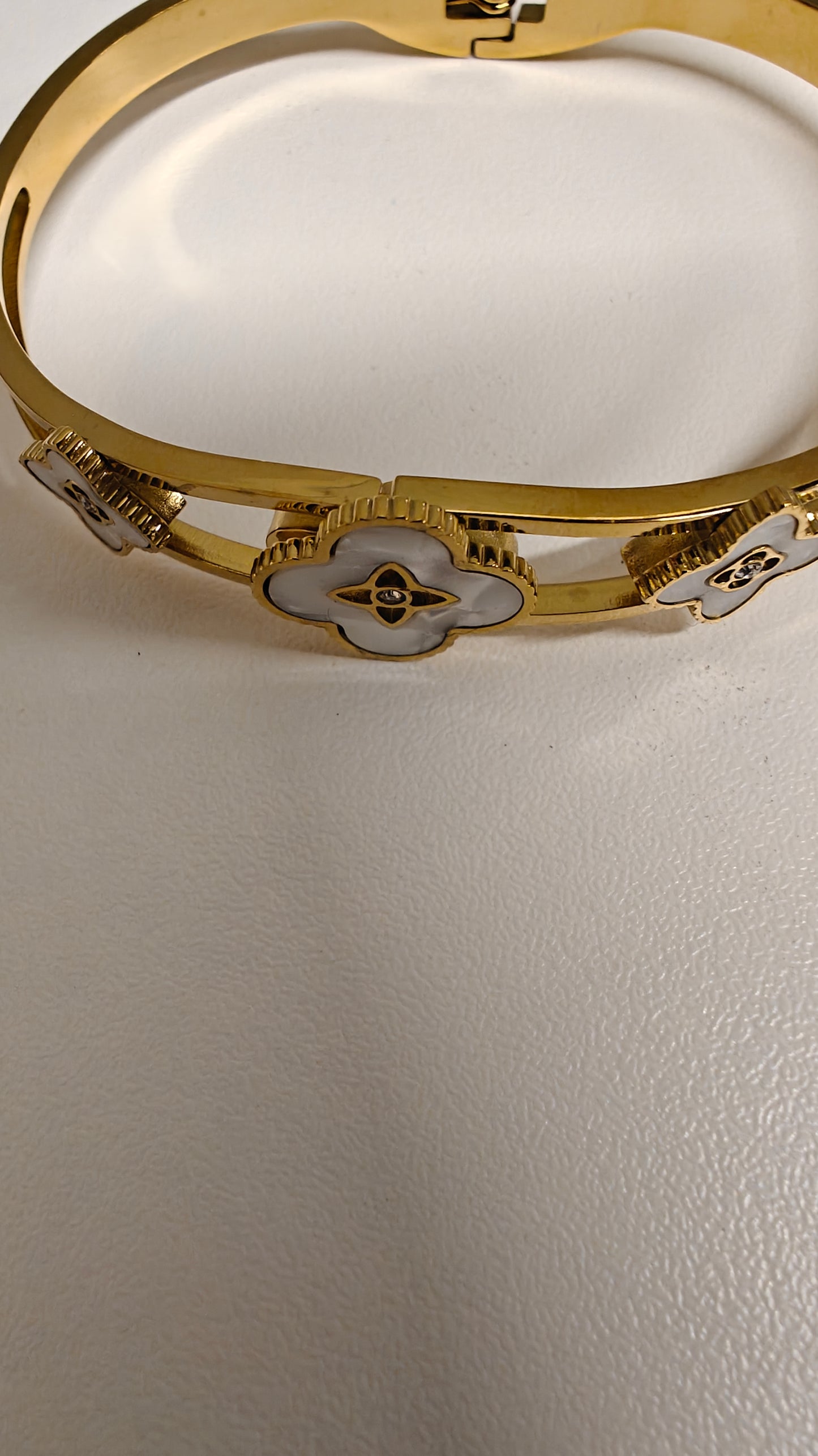 Clove Flower Bangle With 18k Gold Plated Stainless Steel