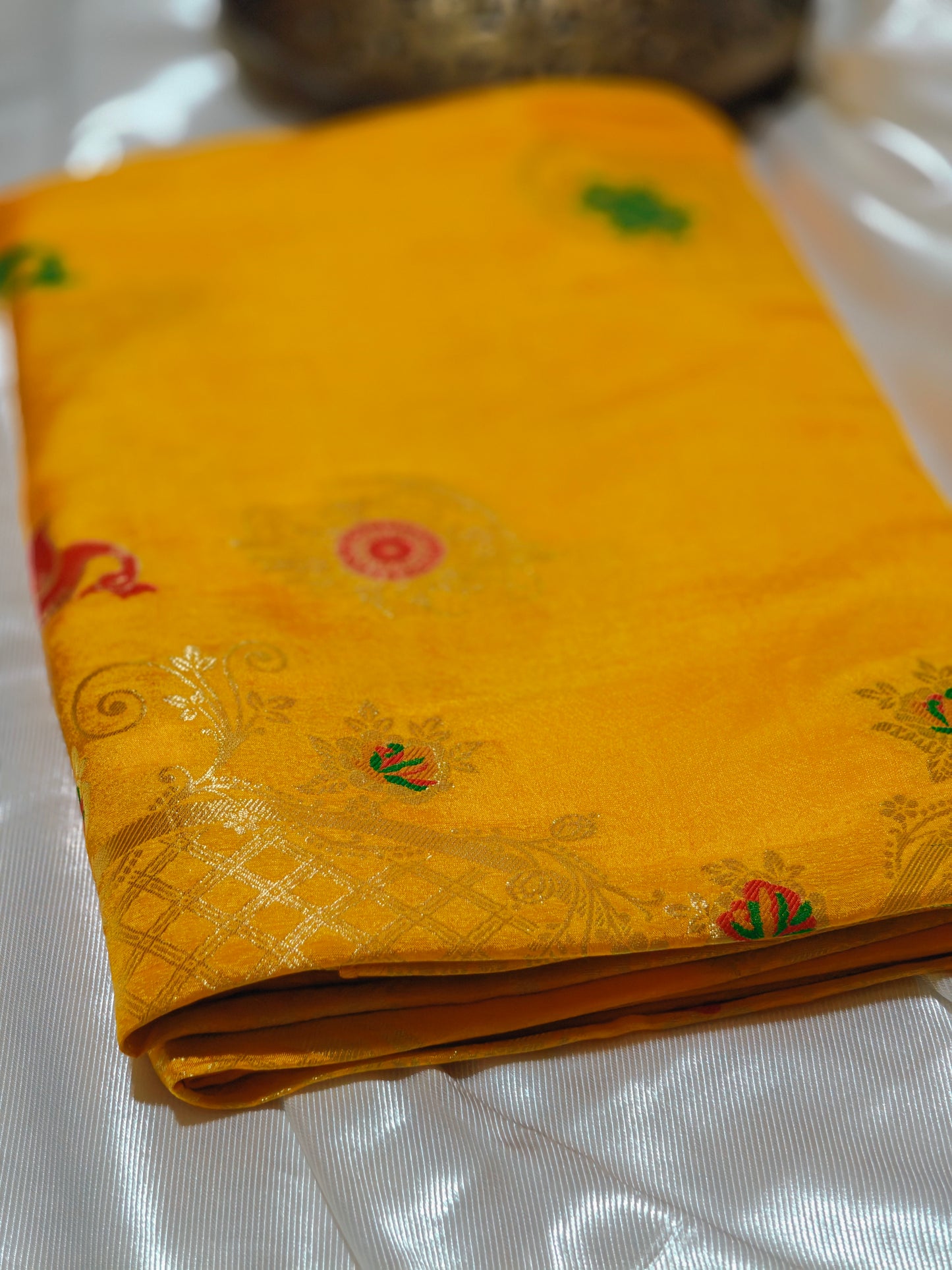 Laddu Pila Color Party Wear Pure Viscose Saree