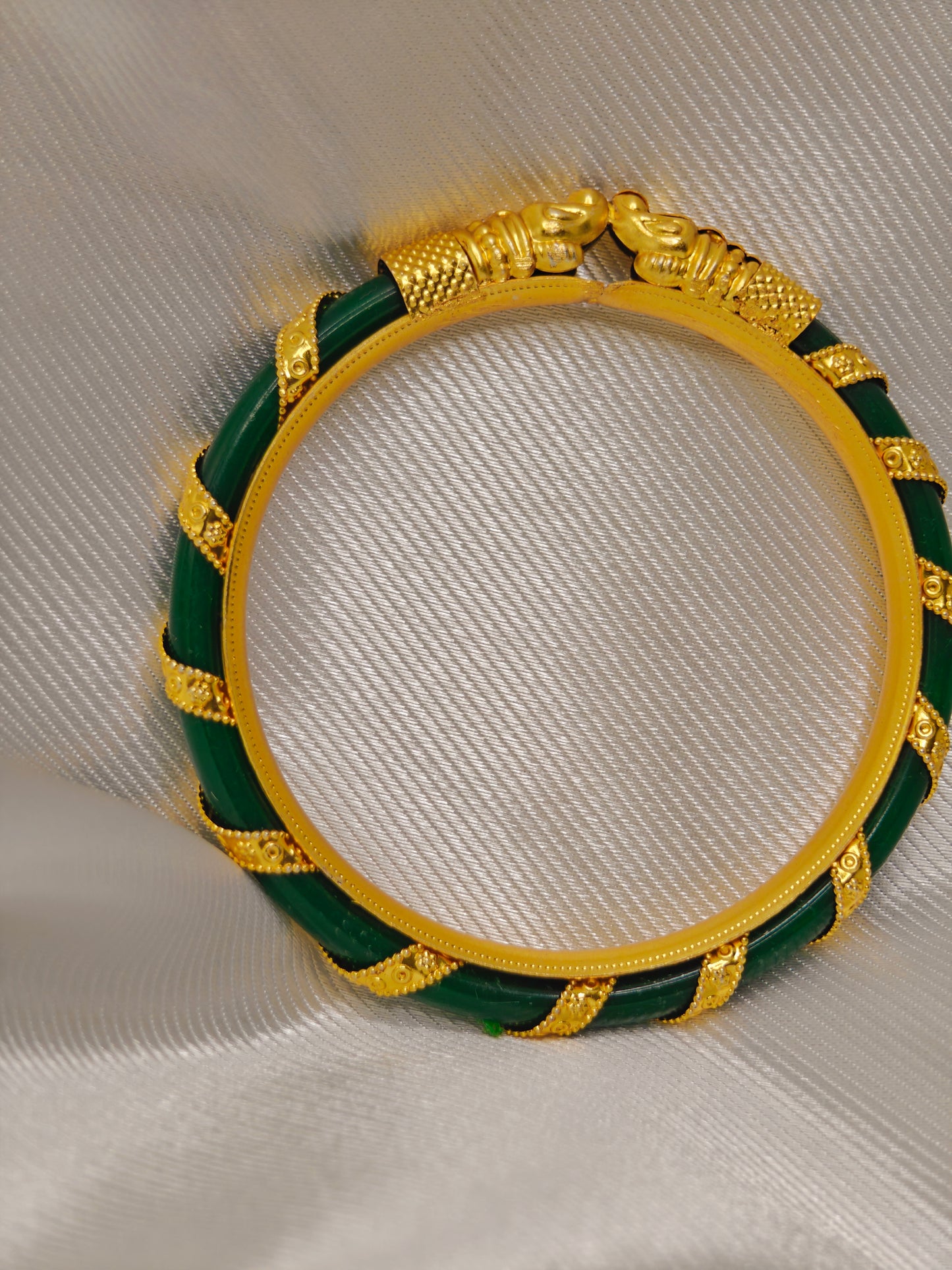 Elegant Style 18k Gold Plated Brass Bangle