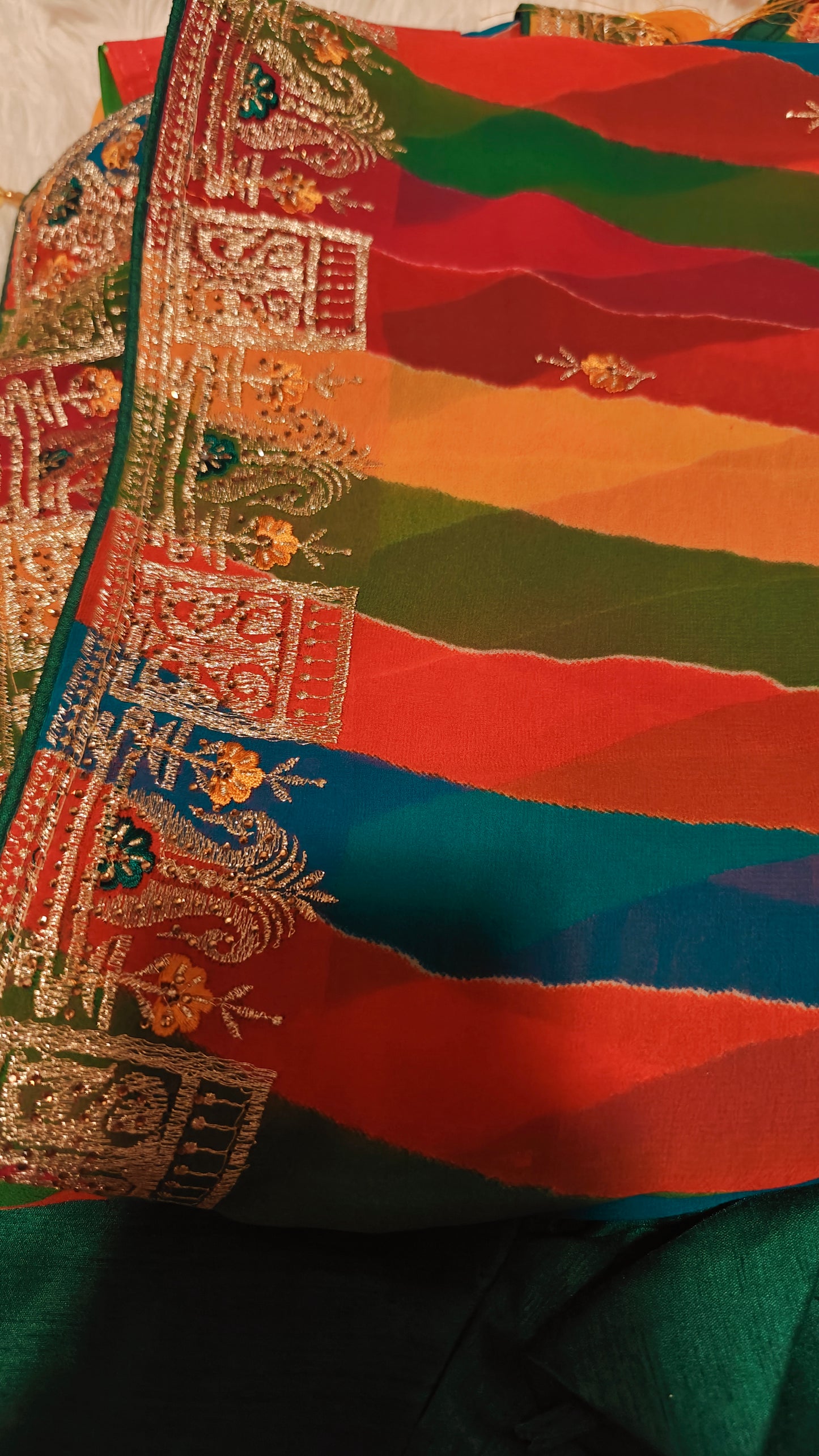 Laheriya Design Bandhani Saree with Stitched Blouse