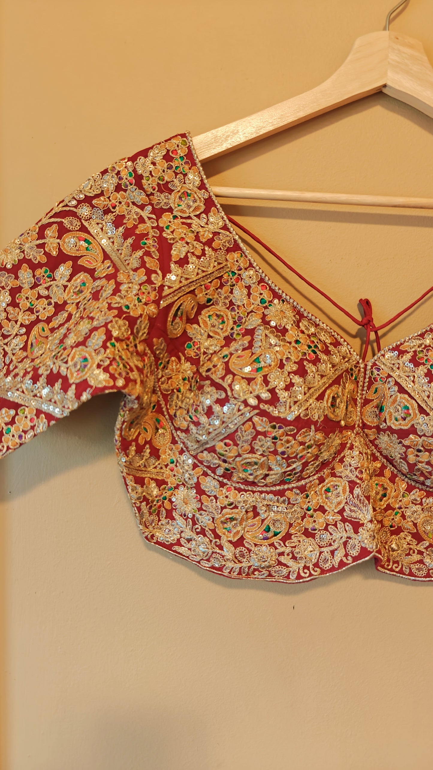 Sabhyasachi-Style Blouse – Ready-to-Wear Elegance
