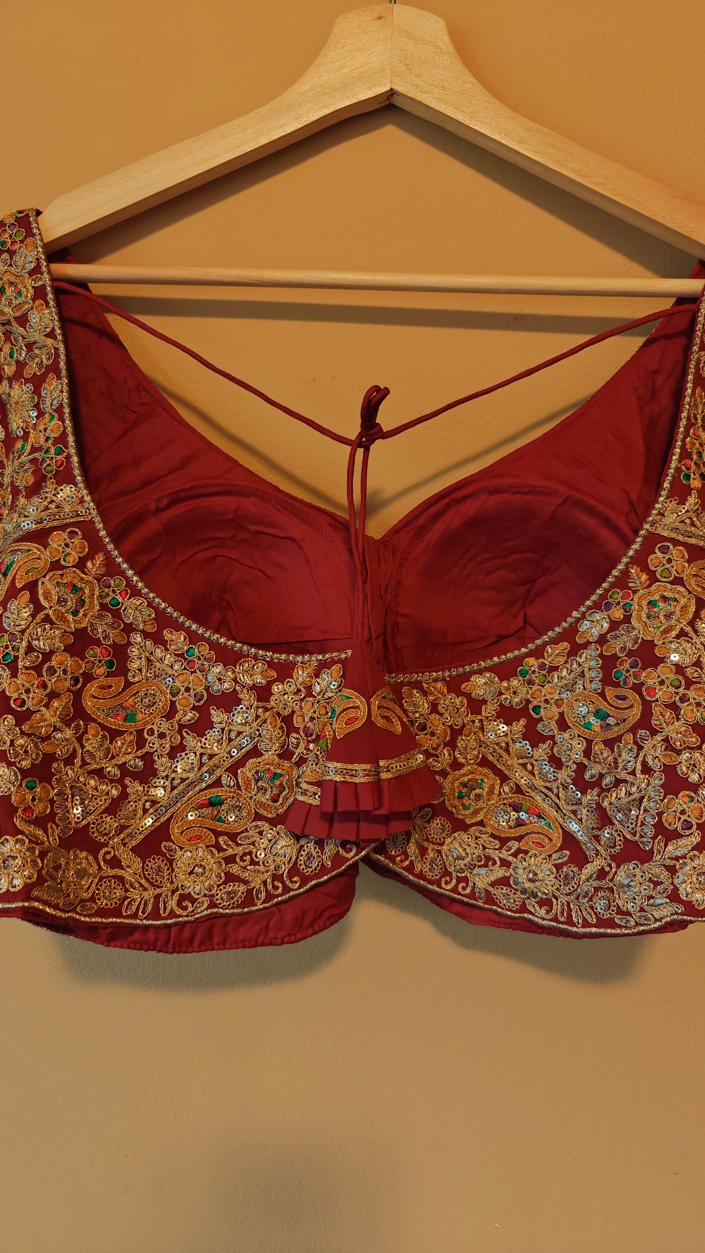 Sabhyasachi-Style Blouse – Ready-to-Wear Elegance