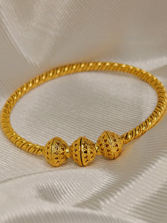 Pea Style 18k Gold Plated Brass Bangle