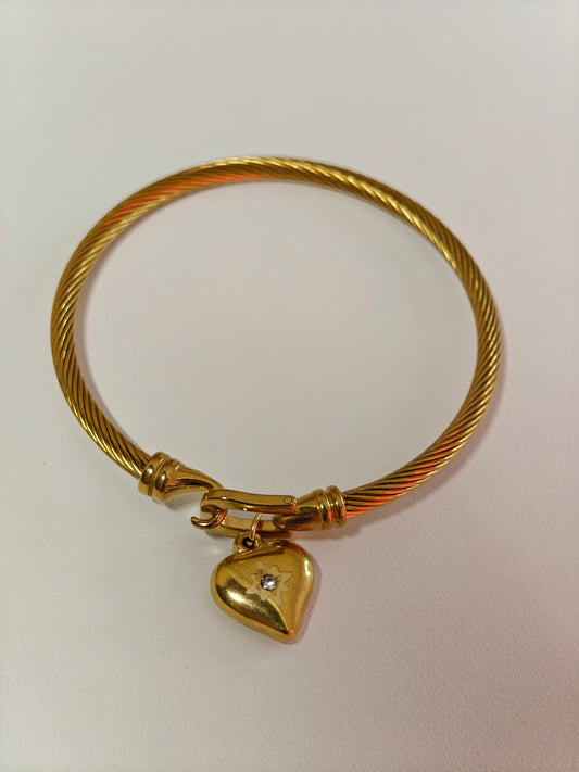 Heart Bangle With 18k Gold Plated Stainless Steel