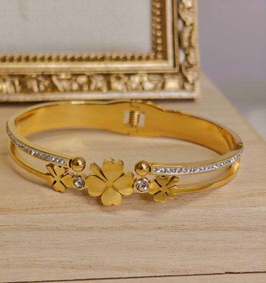 Flower Bangle With 18k Gold Plated Stainless Steel