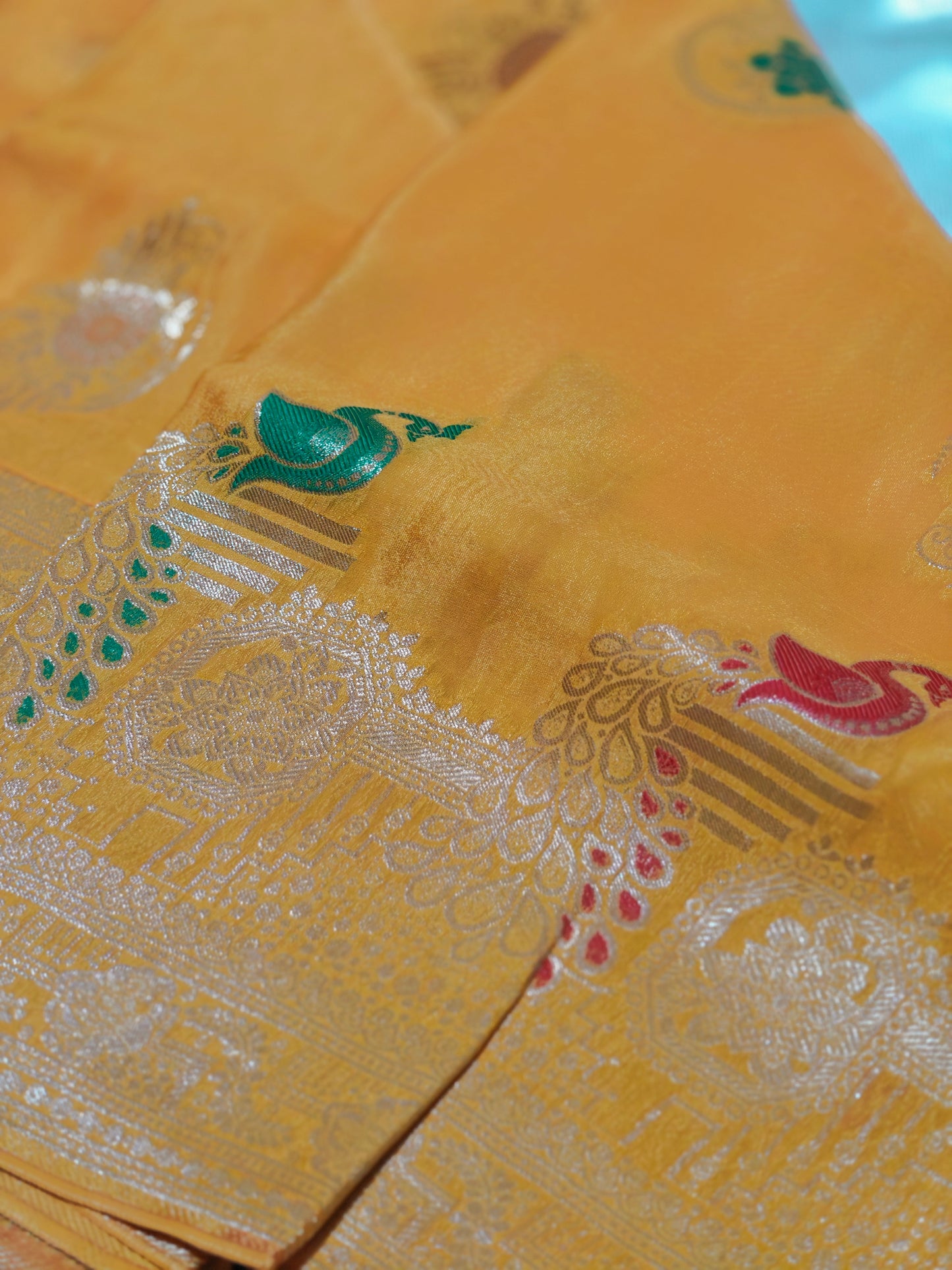 Laddu Pila Color Party Wear Pure Viscose Saree