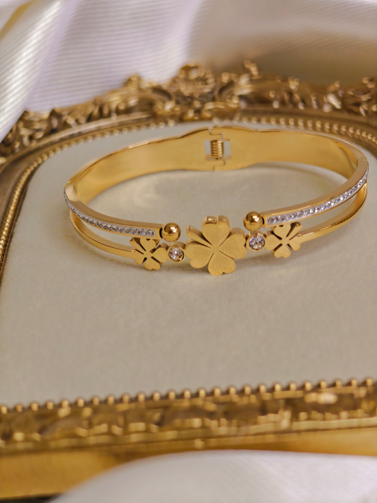 Flower Bangle With 18k Gold Plated Stainless Steel