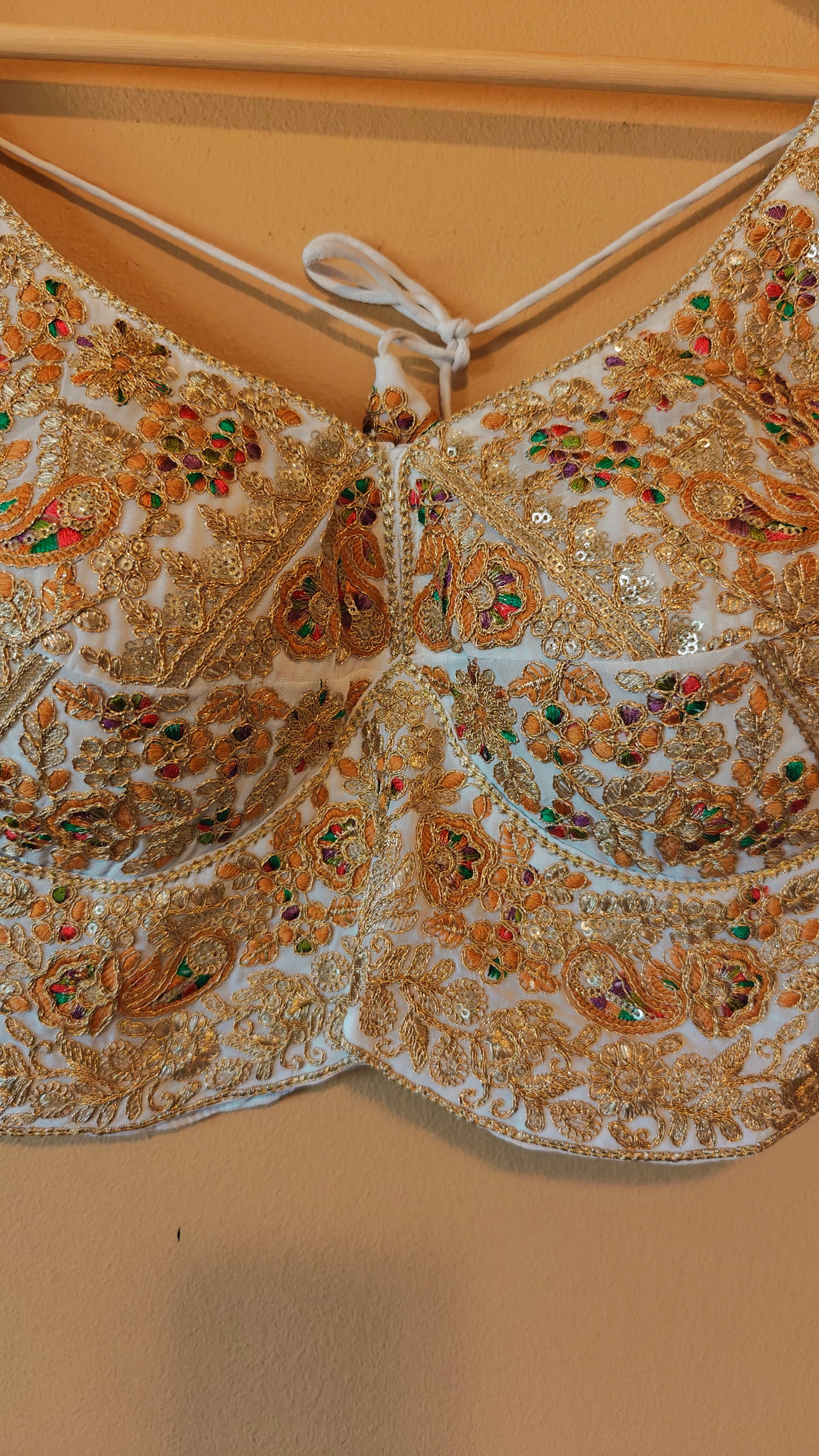White Sabhyasachi-Style Blouse – Ready-to-Wear Blouse